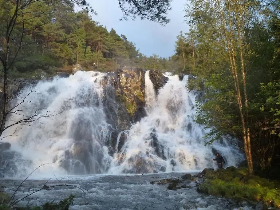 Ferienhaus Alone In The Woods With Your Own River Nearby Fitjar