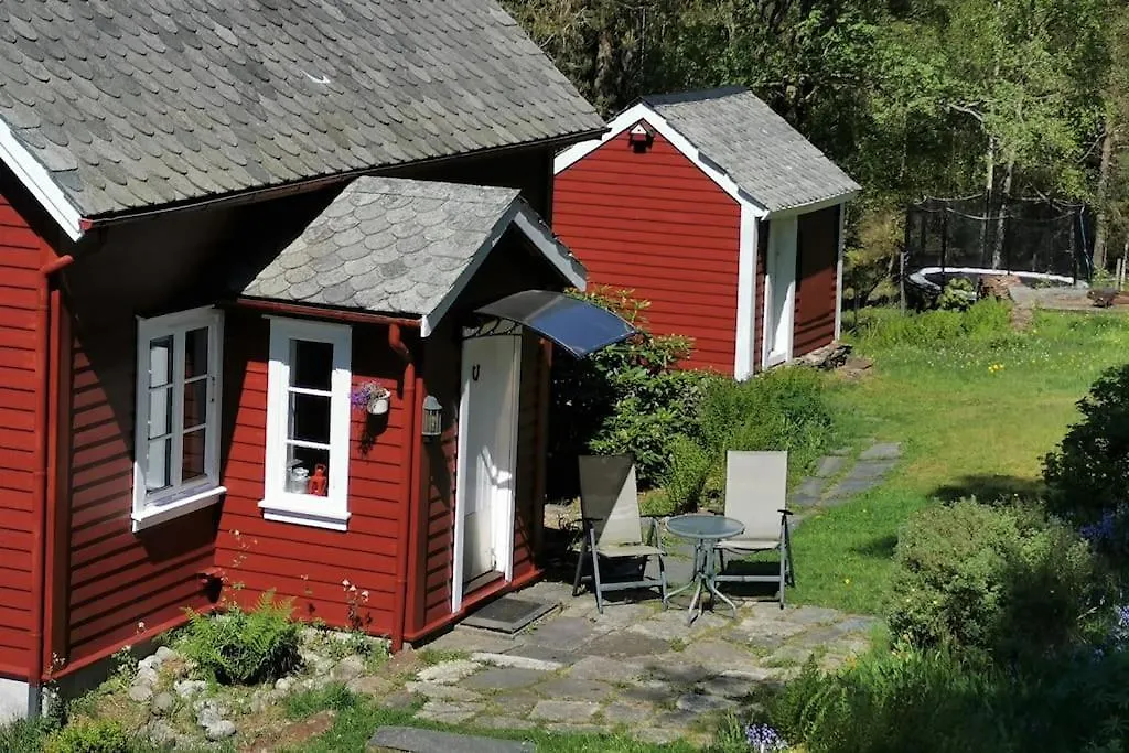 Holiday home Alone In The Woods With Your Own River Nearby Fitjar