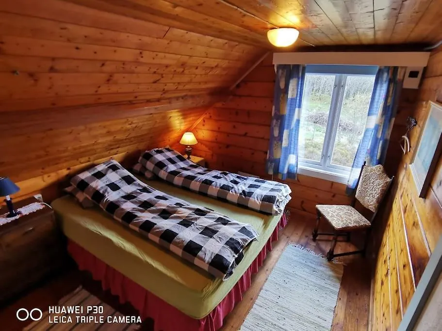 Ferienhaus Alone In The Woods With Your Own River Nearby Fitjar