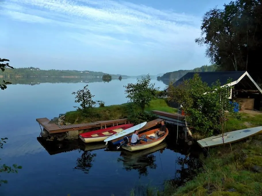 Alone In The Woods With Your Own River Nearby Fitjar Tatil Evi