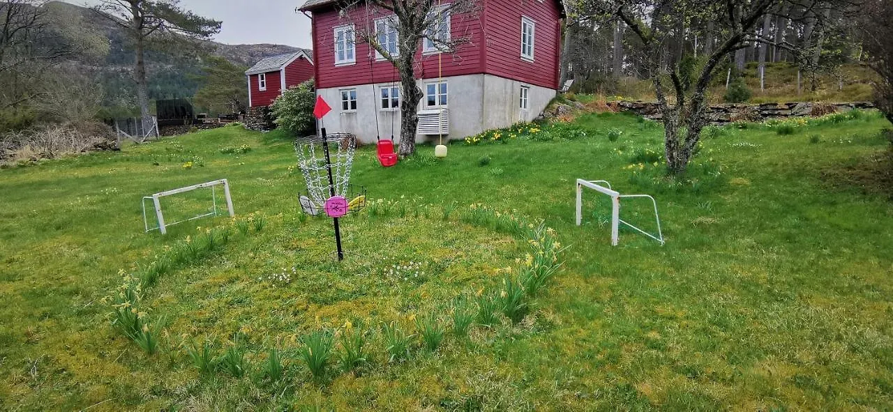 Ferienhaus Alone In The Woods With Your Own River Nearby Fitjar